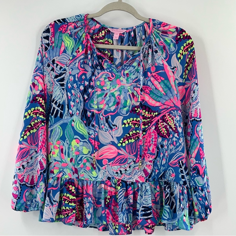 Lilly Pulitzer Tensley Top in Fantasy Garden XXS - Picture 3 of 7